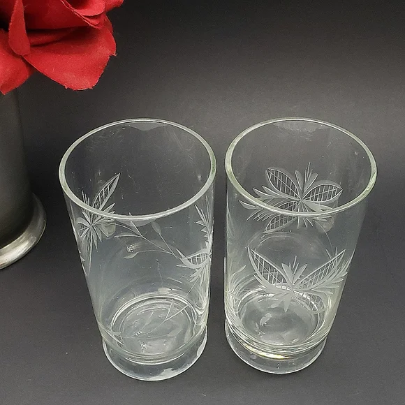 2 Vintage Etched Leaf & Flower Crystal Drinking Glasses - Picture 1 of 16